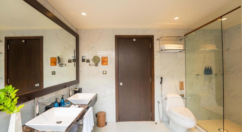 Image of Sunset Jacuzzi Beach Villa 10