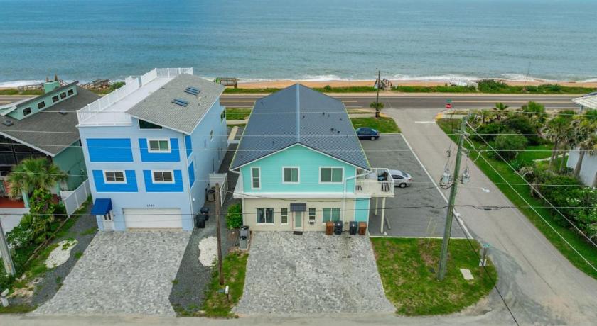 棕榈海岸 Steps from Flagler Beach! 2-BR Condo, Pet-Friendly w/Balcony 4星级 住宿 餐厅