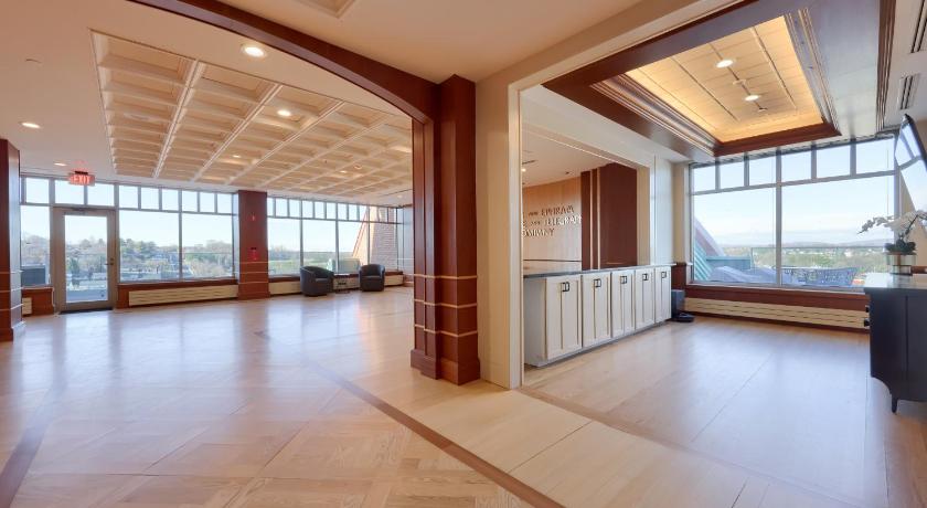 에프라다 (PA) The Executive Suites and Events 4성급 숙소 외관