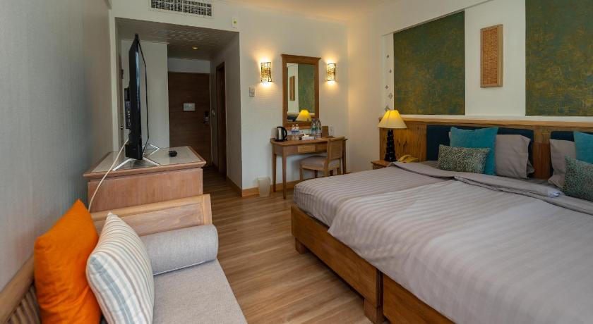 Image of Deluxe Hotel 8