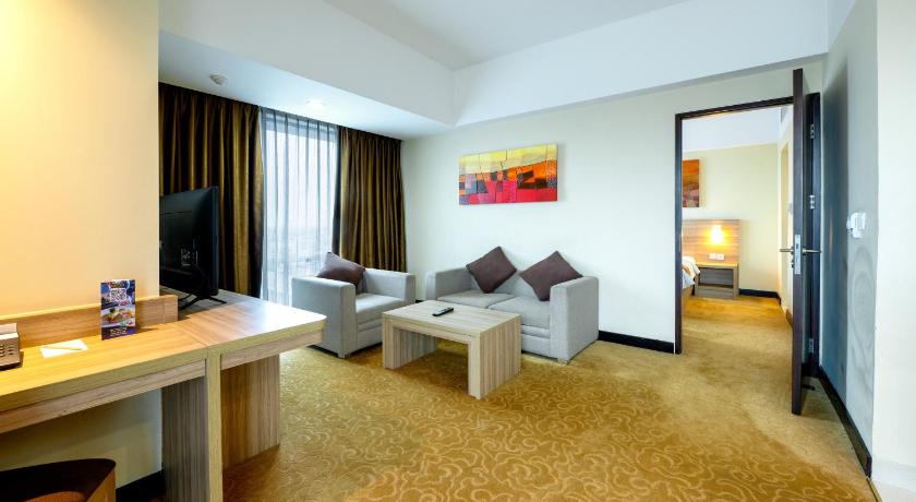 Image of Executive Suite 7