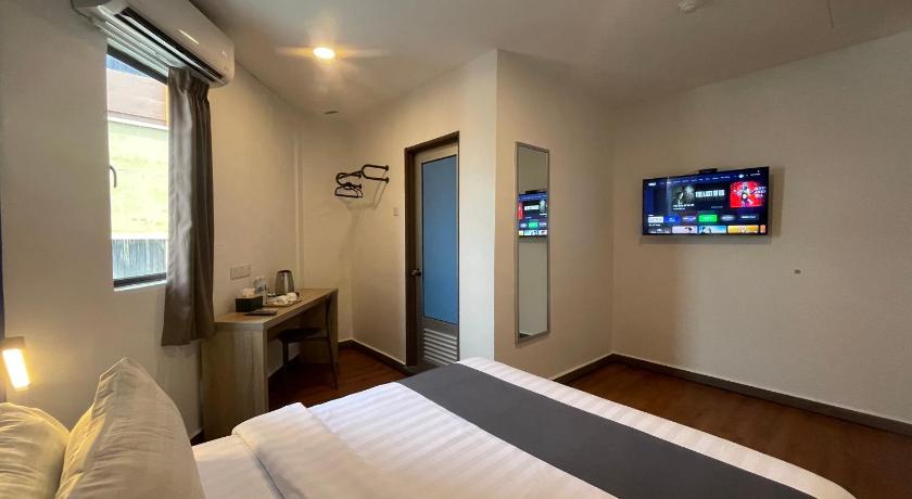 Image of Deluxe Queen Room 4