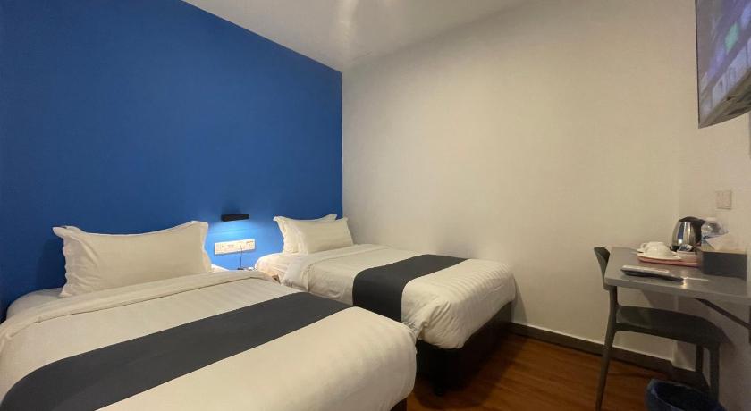 Image of Standard Twin Room 0