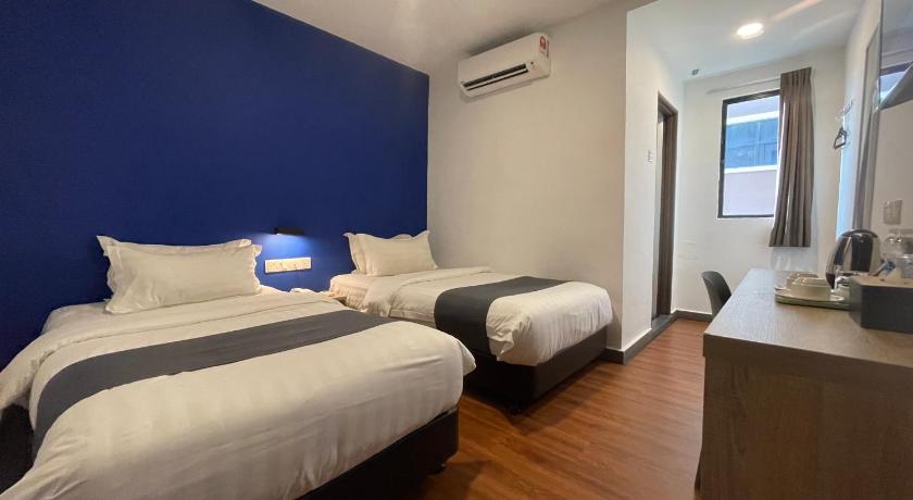 Image of Deluxe Twin Room 0