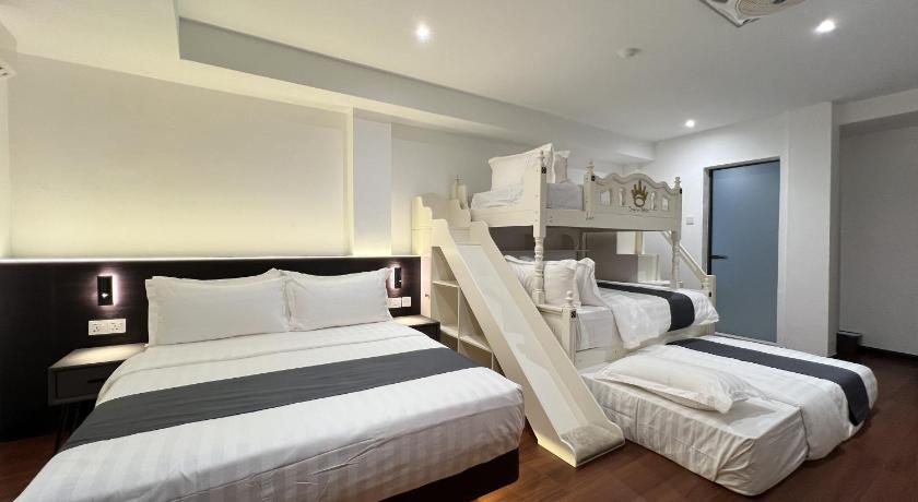 Image of Family Junior Suite 0