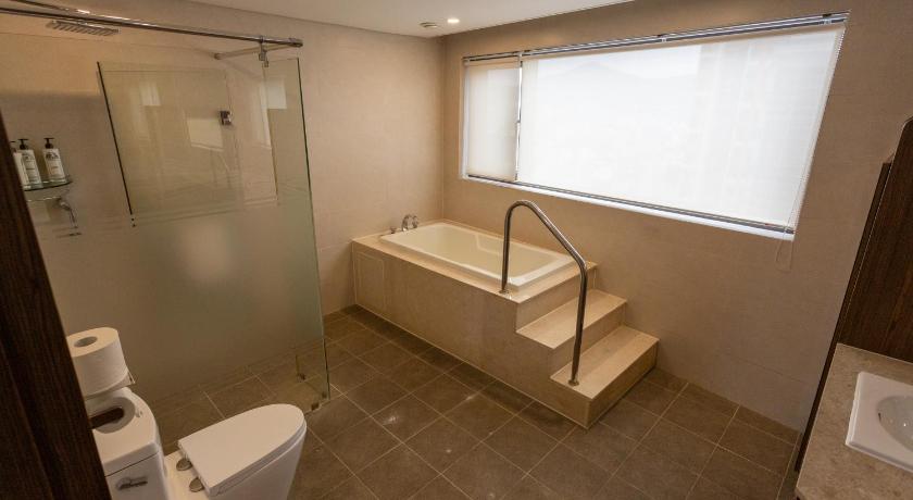 Image of Suite Room 5