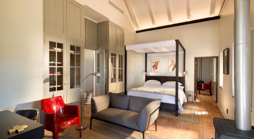Image of Farmhouse Suite 0