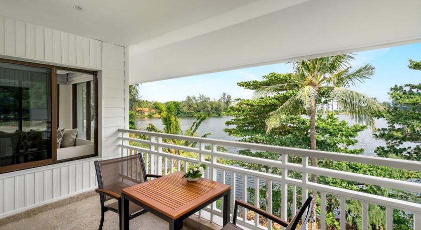 Ocean View 1 Bedroom Suite 1 King Bedの画像 1