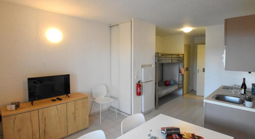 Image of One-Bedroom Cottage 4