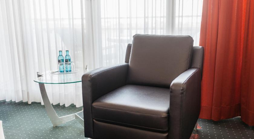Image of Single Room with Lake View 3