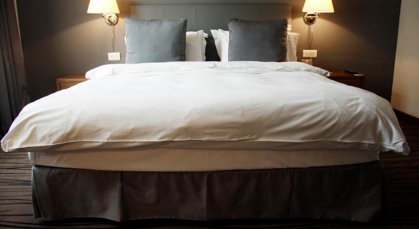 Image of Junior 1-Bedroom Suite 3