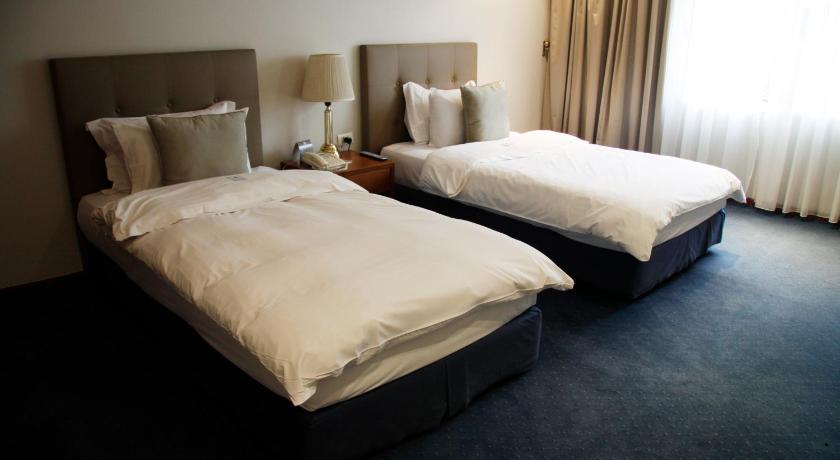 Image of Standard King or Twin Bed - Double Use 3