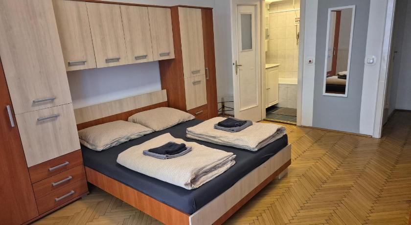 Image of Apartment 8