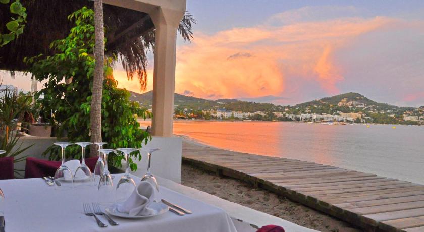 Hostal Talamanca photo