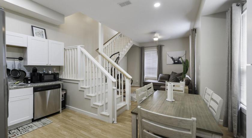 Fort Worth 4 Queen Beds High Speed Wifi Private Parking 4-Star Accommodation amenity