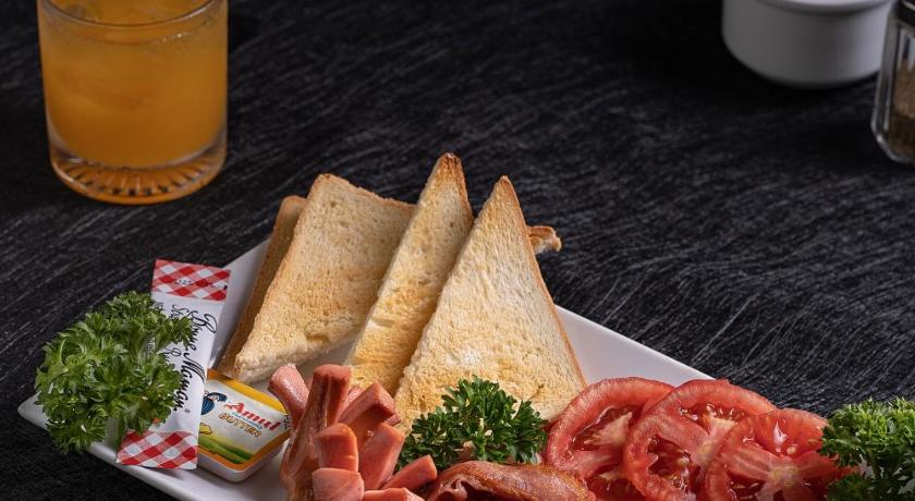 QUEEN CAFE HOTEL – Hanoi, NY