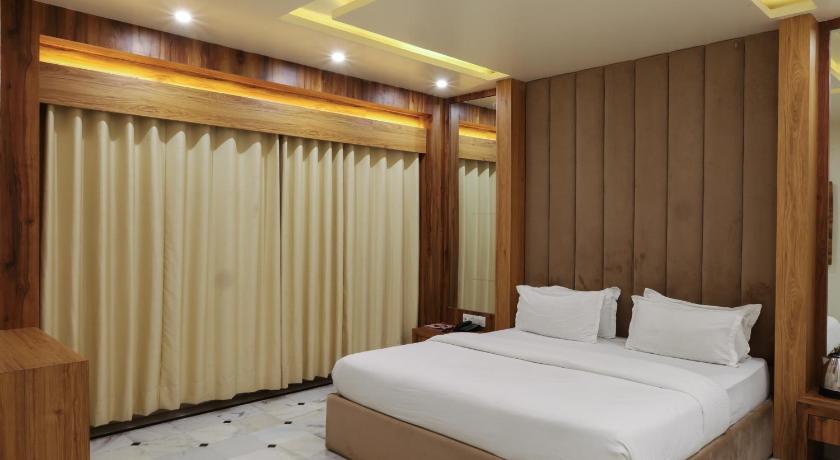 HOTEL CITY PALACE