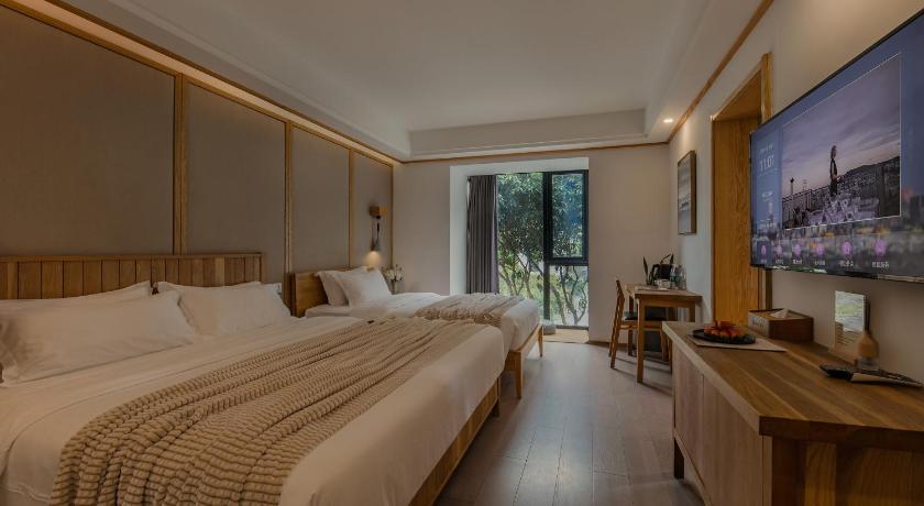 Image of Family Room with Balcony 0
