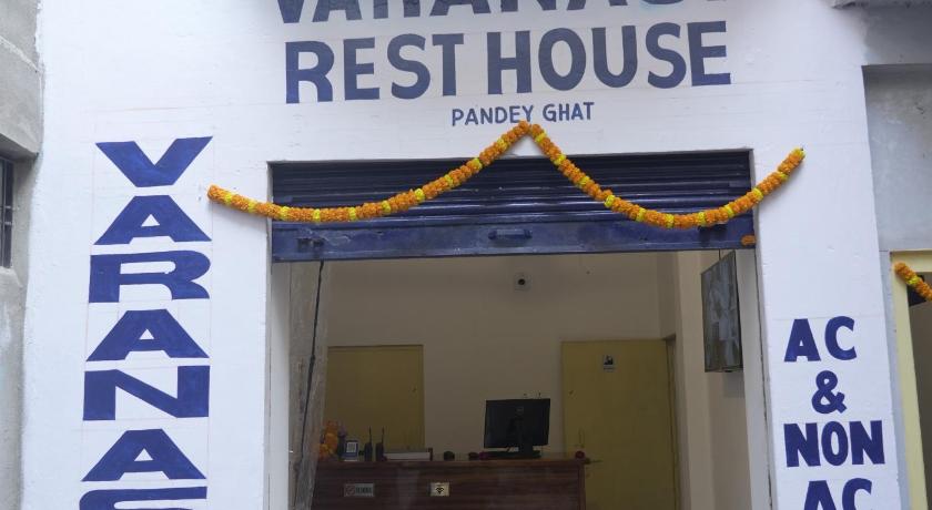 Varanasi Rest House - image 15