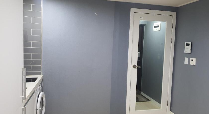 Seoul D Studio room at Soongsil Univ Entrance Station Accommodation amenity