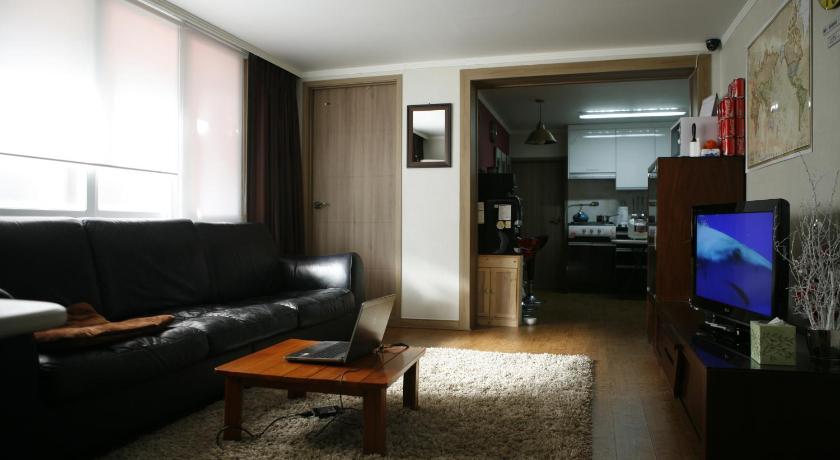 ソウル Birdsnest Hostel Hongdae - Foreigners only 1つ星 ホテル スイート