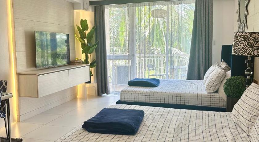 215 Carola B - Pico de Loro