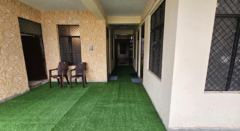 Raj Stay House/ Cubix Cove - image 11