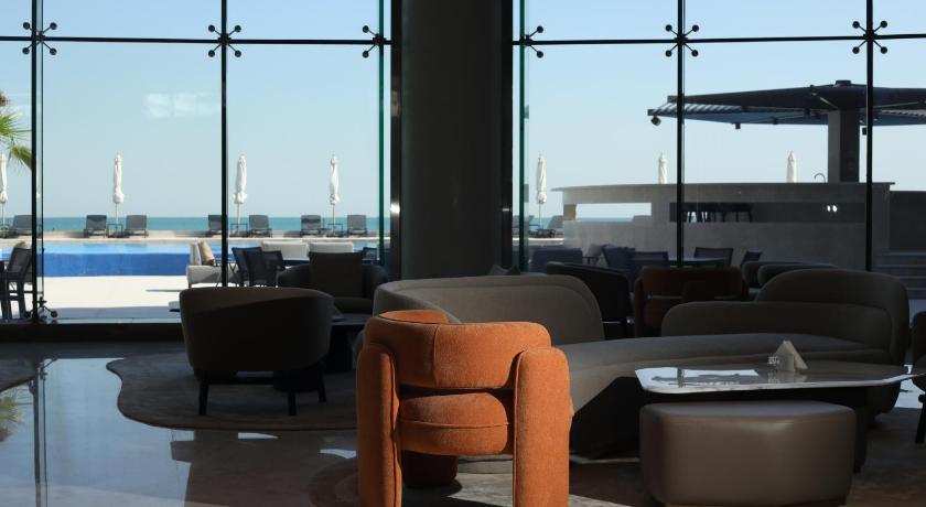 クウェートシティ Ray Hotel 4つ星 ホテル プール