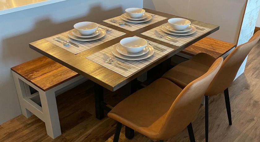 Crested Butte (CO) Newly Renovated Ski In Ski Out 2BR Condo 4-Star Accommodation room