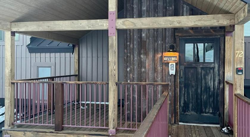 Crested Butte (CO) Newly Renovated Ski In Ski Out 2BR Condo 4-Star Accommodation amenity