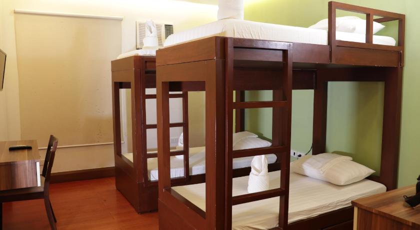 Image of Standard Room Nonsmoking 10