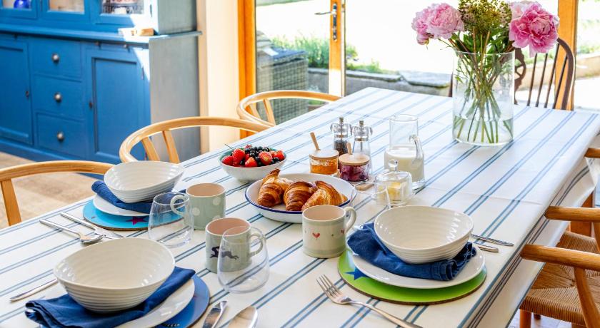 Barton Cottage Bed & Breakfast - image 12