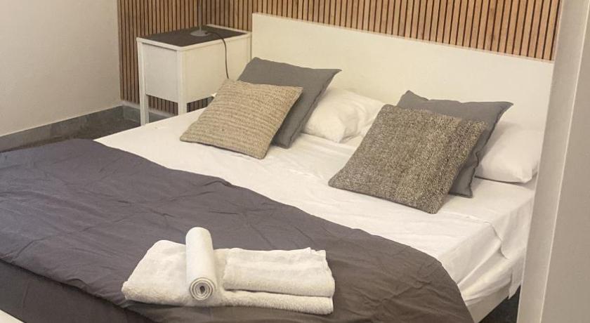 Image of Double Room with Private Bathroom 1