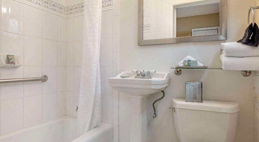 Kuva huoneesta Accessibility - 1 Queen, Bathtub, Nonsmoking 2