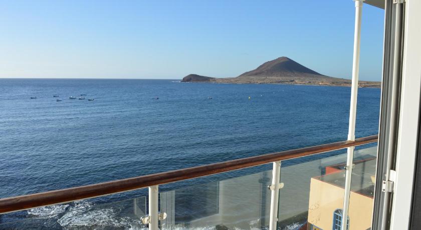 Edificio Playa Chica — Hotel in Tenerife