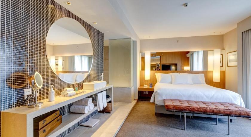 Image of Suite with Spa Bath 5