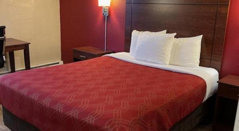 普莱恩维尔 High Desert Inn 住宿 外观