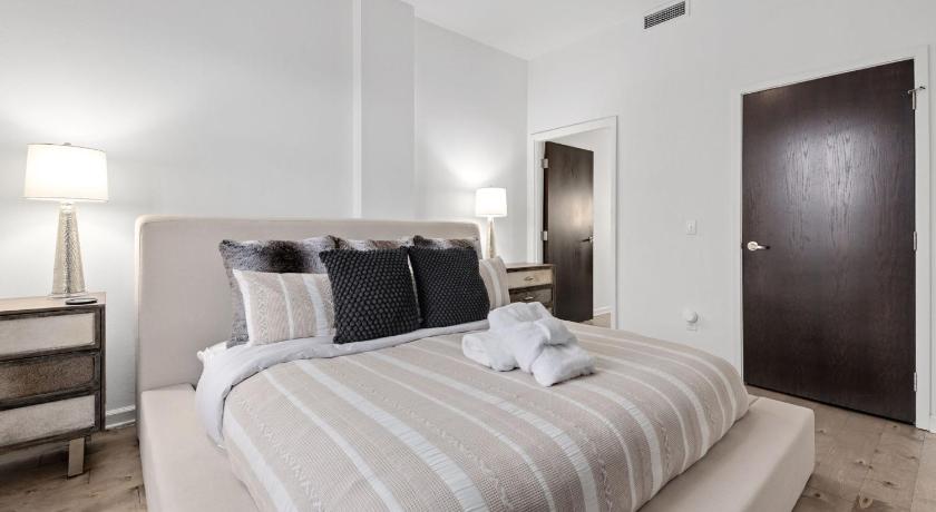 费耶特维尔 (AR) Fay Flat-Monthly Rental-Downtown High Rise Suite 4星级 住宿 餐厅