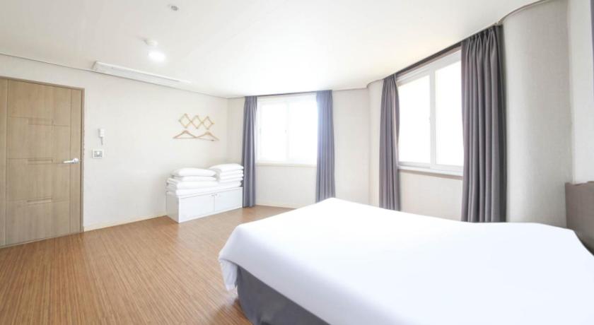 Jeju Jeju Orastay Hotel 2-Star Hotel exterior