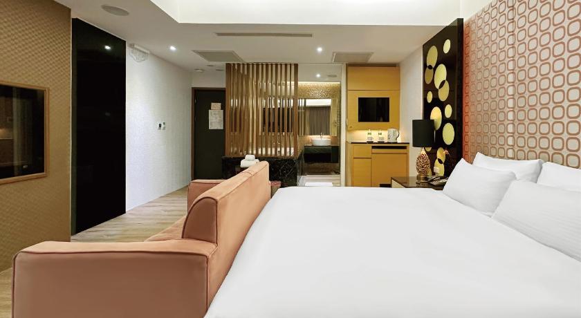 Image of Deluxe Double Room 3