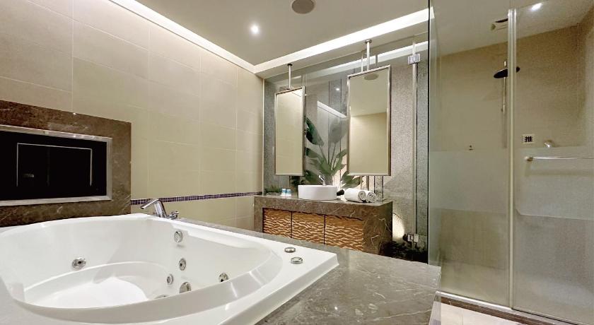 Image of Deluxe Double Room 7
