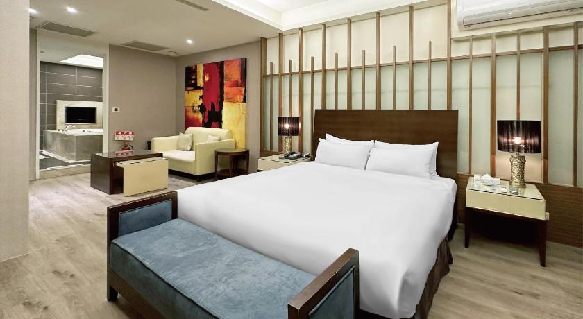 Image of Deluxe Double Room 5