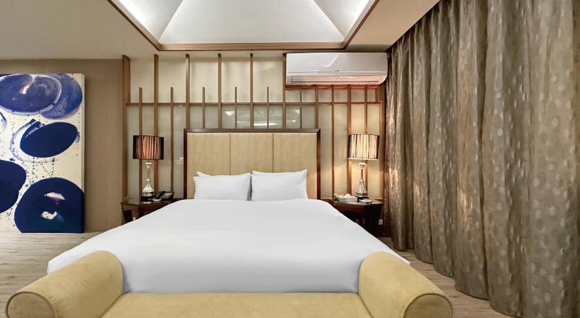 Image of Double Room with Mountain View 12