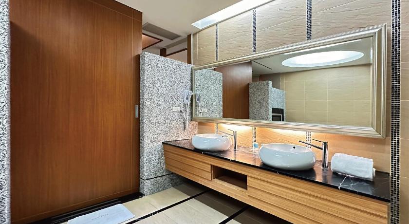 Image of Double Room with Mountain View 16