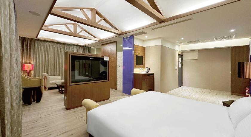 Image of Double Room with Mountain View 8