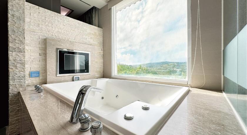 Image of Double Room with Mountain View 15
