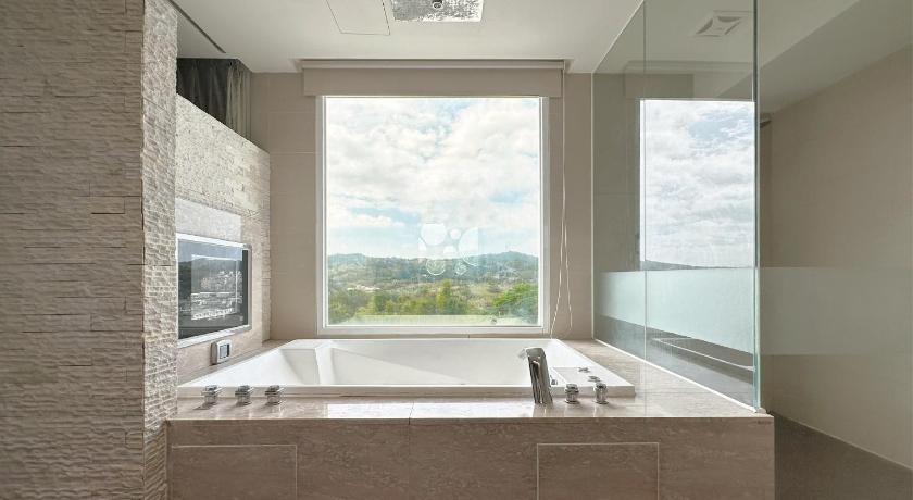 Image of Double Room with Mountain View 17