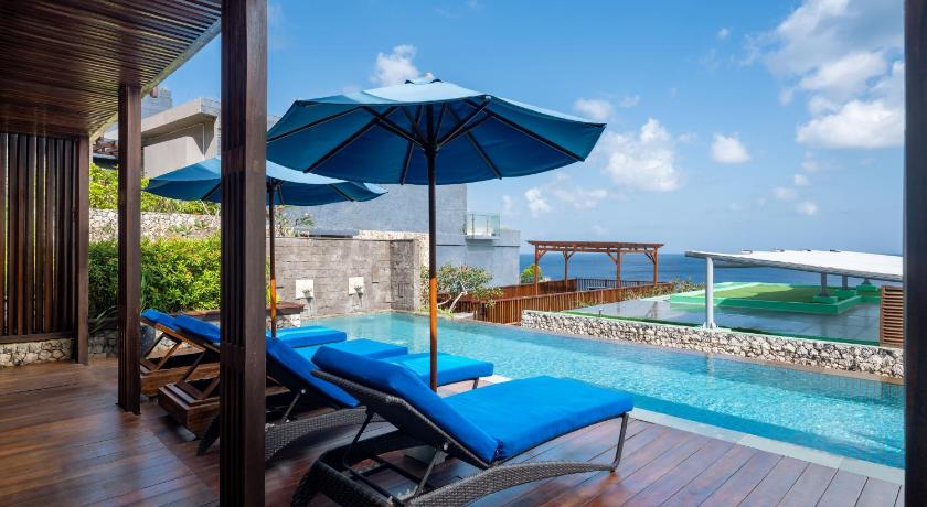Image of 2-Bedroom Ocean Villa with Pool 12