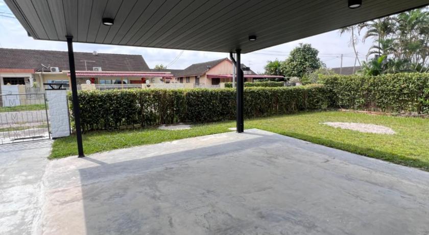 이포 타만 반다라야의 프라이빗 하우스 (126m², 침실 3개, 프라이빗 욕실 2개) (Canning 48 ) 3성급 게스트하우스 스위트룸