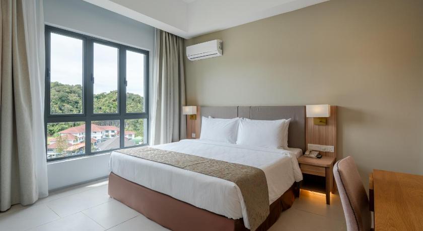 Image of 3 Bedroom Family Residence 4
